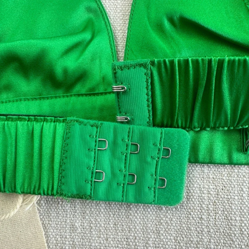 SER.O.YA Kelly Green Silk Bralette Top V-Neck Adjustable Straps Size X‎ Small